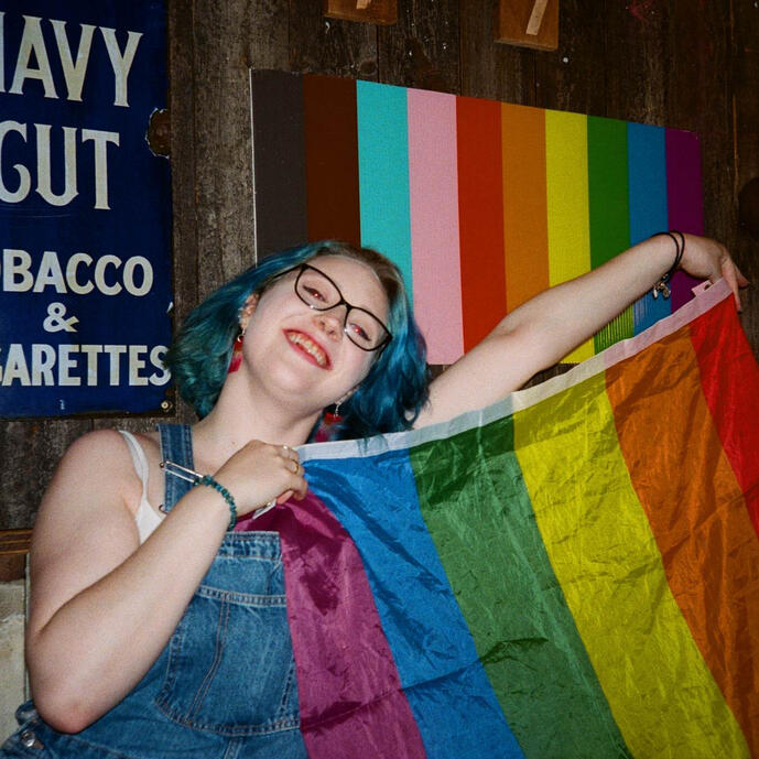 instagram @ainenineill